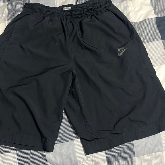 Excellent condition minus the end of the strings. Worn a few times last summer. - Picture 1 of 5